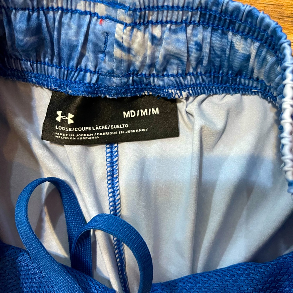 Shorts never worn - Picture 2 of 6